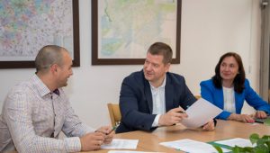 IT гимназията получи пълен достъп до лицензирани програми на Училищна Телерик академия